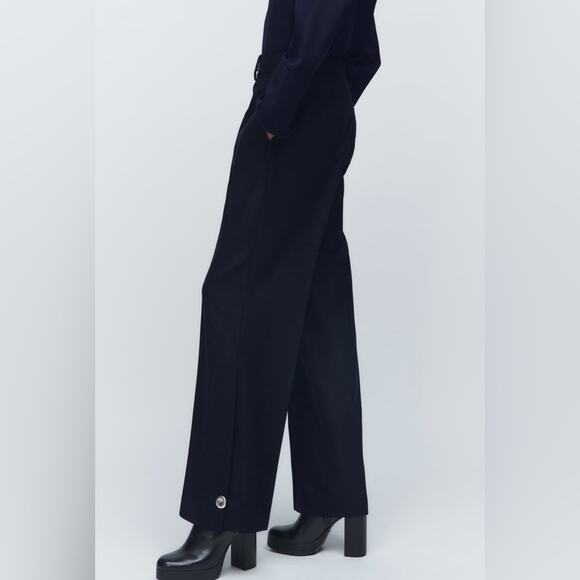 ZARA CROPPED TROUSERS WITH BUTTON PANTS - Picture 2 of 7